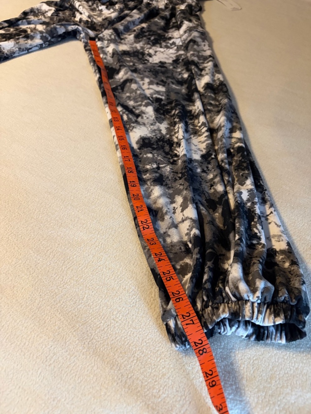 Almost Famous Black & White Tie-Dye Sleeveless Jumpsuit Cozy Soft Size Large - Picture 8 of 9